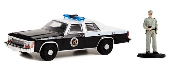 GREEN97140-D - FORD LTD Crown victoria with police officer from THE HOBBY SHOP series in blister pack - 1