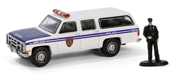 GREEN97160-D - GMC Suburban 2500 1985 Police with figurine from THE HOBBY SHOP series in blister pack - 1