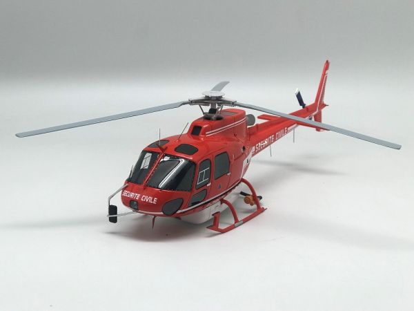 ALERTE0110 - AS 350 ecureuil helicopter civil security bomber version - 1