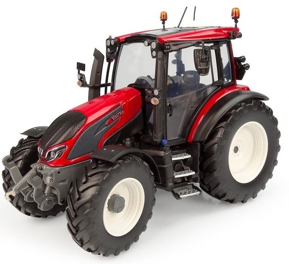 UH6293 - VALTRA G135 Red Limited to 750 pieces - 1