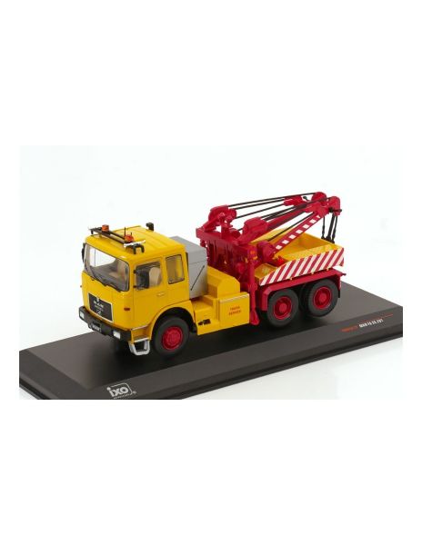 IXOTRU043A.22 - MAN F8 26.281 6x4 tow truck Yellow - 1