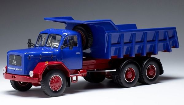 IXOTRUD004 - MAGIRUS Jupiter 6X6 Tipper Blue - 1