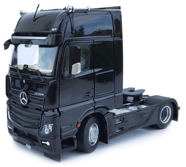 MAR1911-02 - MERCEDES Actros Gigaspace 4x2 Black - 1