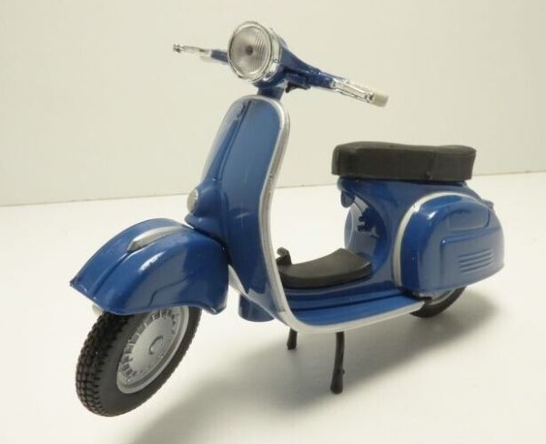 MAGVES0025 - 1969 VESPA 150 Sprint Veloce Blue - 1