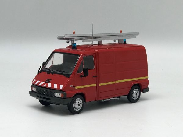 ODE101 - RENAULT MASTER T30 VTU WITH DECAL PLATE - 1