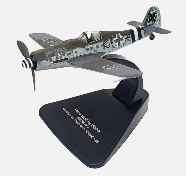 OXFAC113S - FOCKE Wulf FW190D-9 - Airfield 1945 - 600150 JG-4 - Frankfurrt am Rhein-main - 1