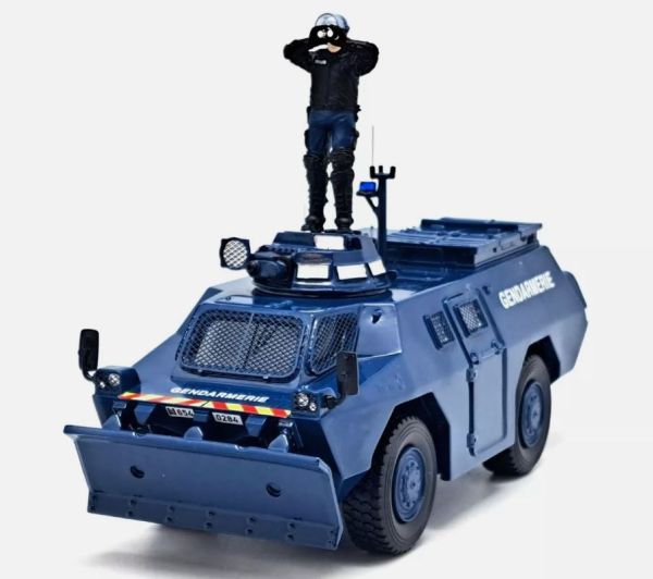 PER751 - BERLIET VXB 170 with blade and figurine VBRG - Ste-Soline Gendarmerie - Limited to 150 copies. - 1