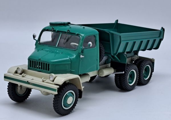 PRX47139 - PRAGA V3S 6x4 tipper green - 1