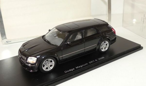 SPAS0872 - DODGE Magnum SRT 8 2006 black - 1