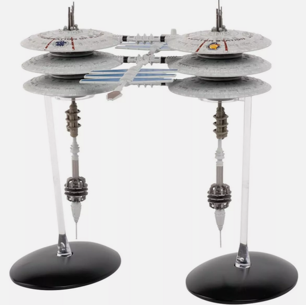 MAGSTSEN828 - STAR TREK Starships Jupiter Station with brochure - 1