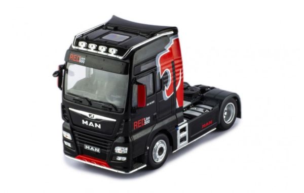 IXOTR132.22 - MAN TGX XXL D38 4x2 Black - 1