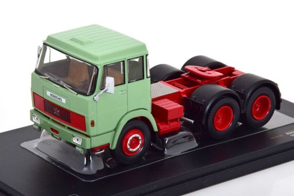 IXOTR151.22 - HENSCHEL HS 19 TS 6x4 1966 green - 1