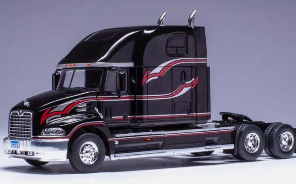 IXOTR198.22 - MACK Vision 6x4 2000 Black - 1