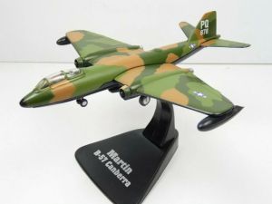 AKI0300 - Military Aircraft - MARTIN B-57 Camberra