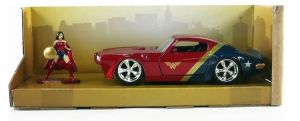 JAD33089 - 1972 PONTIAC Firebird with WONDER WOMAN figure