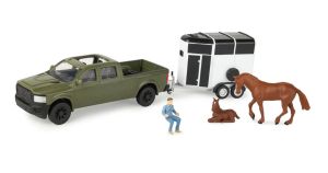 ERT47599 - Green pick-up with van and character