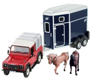 BRI43239 - LAND ROVER with horses