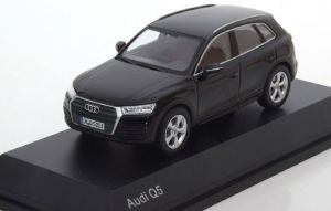 SPA5011605633 - AUDI Q5 black