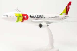 HER613736 - AIRBUS A330-200 TAP Air Cargo