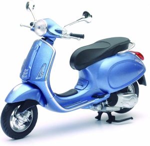 NEW57853B - VESPA 125 ETS blue