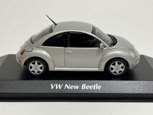 MXC940058000 - VOLKSWAGEN New Beetle 1998 Silver