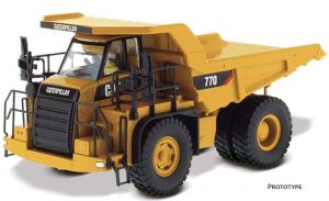 DCM85551 - Dumper CATERPILLAR 770 with driver