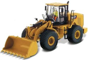 DCM85907 - Wheel loader CATERPILLAR 950GC with driver