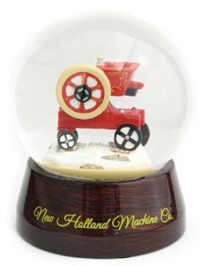 NH2329C - NEW HOLLAND snow globe