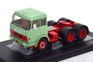 IXOTR151.22 - HENSCHEL HS 19 TS 6x4 1966 green