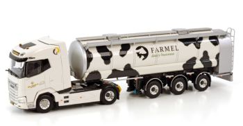 WSI01-3647 - DAF XG 4x2 with 3-axle tank trailer GEBR DUNNINK BV