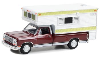 GREEN30409 - DODGE Ram D-250 royal Pick-up red 1981 with large camper under blister pack