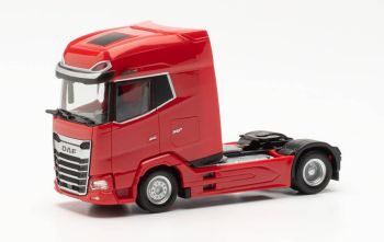 HER315791 - DAF XG plus 4x2 red