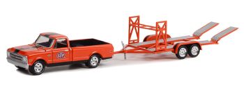 GREEN32260-B - CHEVROLET C-10 STP 1968 with car trailer from the HITCH & TOW series in blister pack