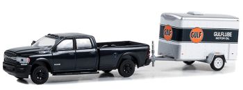 GREEN32290-D - DODGE Ram 2500 2023 with GULF OIL trailer from the Hitch & Tow series, blister-packed