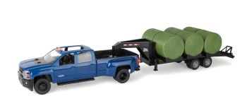 ERT47603 - CHEVROLET Blue pick-up with trailer and 6 round bales