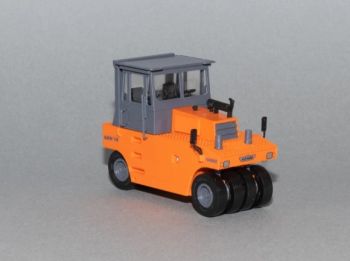 MSM5310/01 - HAMM GRW 18 tyred roller compactor