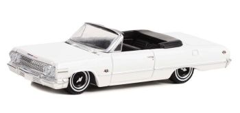 GREEN63030-C - CHEVROLET Impala SS 1963 California Lowriders white sold under blister pack