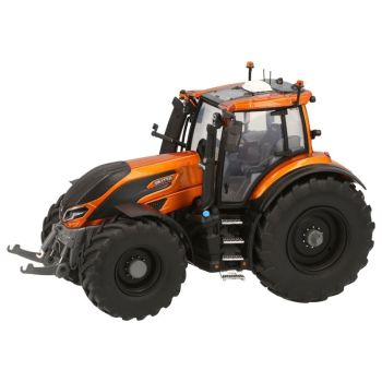 UH6726 - VALTRA Q305 Burnt Orange - Limited to 1000 pcs.