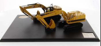 DCM85715 - Set of 2 CATERPILLAR 225 and 323 crawler excavators