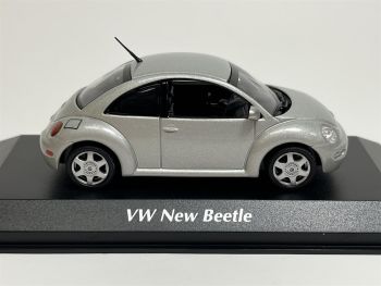 MXC940058000 - VOLKSWAGEN New Beetle 1998 Silver