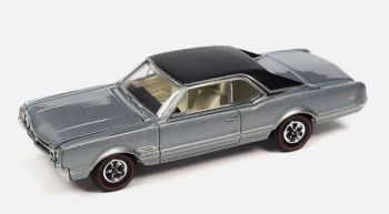 AW64402B-E - OLDSMOBILE 442 1966 Silver - Blister Pack