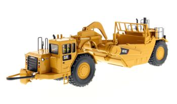 DCM85175 - Wheel tractor scraper CATERPILLAR CAT 657G with driver and metal box