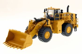 DCM85901 - Loader CATERPILLAR CAT 988K with driver and metal box