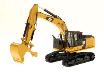 DCM85923 - CATERPILLAR CAT 568 GF road builder with driver and metal box