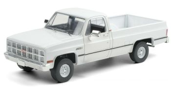 GREEN13562 - GMC K-2500 Sierra Grande pickup 1982 white