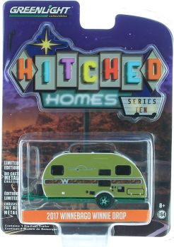 GREEN34100-CVERT - WINNEBAGO Winnie Drop 2017 caravan 1 axle green and white green rims Hitchead series Green metal version sold in blister pack