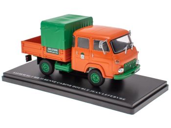 G111N052 - SAVIEM SG 2 MB 35 4x2 Double cab straight truck JEAN LEFEBVRE 1970