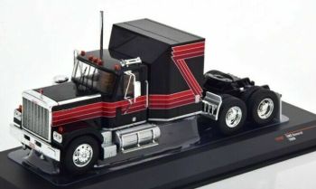 IXOTR102 - GMC General 6x4 1980 Black with red stripes