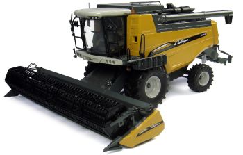 UH4135 - CHALLENGER CH645C Combine harvester